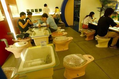 funny pictures amazing pictures weird pictures eating in the toilet restaurant