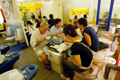 funny pictures amazing pictures weird pictures eating in the toilet restaurant