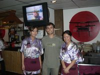 Garçonetes japonesas - Japanese waitresses