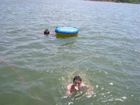 Nadando no lago - Swimming in the lake