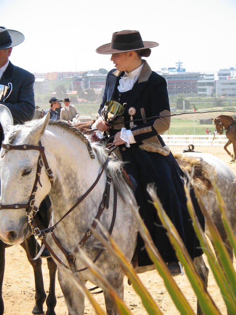 Trajes de Portugal: Traje Português de Equitação - Feminino