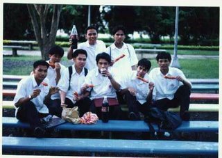 college picture bananaque