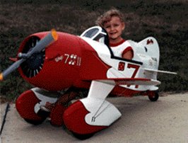 Un avión de pedales para papá...