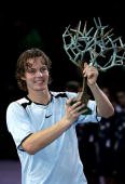 Tomas Berdych holds up his trophy (credit: Getty Images)