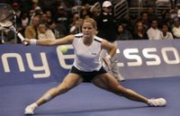 Kim Clijsters (credit: Yahoo! Tennis/AP Photo/Branimir Kvartuc)