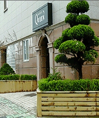 Entrance of Queen Incheon Airport Hotel