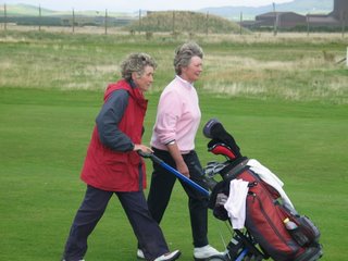 Helen Faulds with caddy Carol Fell - click to enlarge