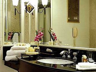 The Sofitel Central Plaza Hotel Bangkok bathroom