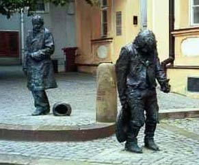 Before and After Statues in Ansbach- the civilization of Kasper Hsuer