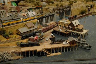 Model Railroad Club Has Helix and Waterfront Scene | Model Train Help 