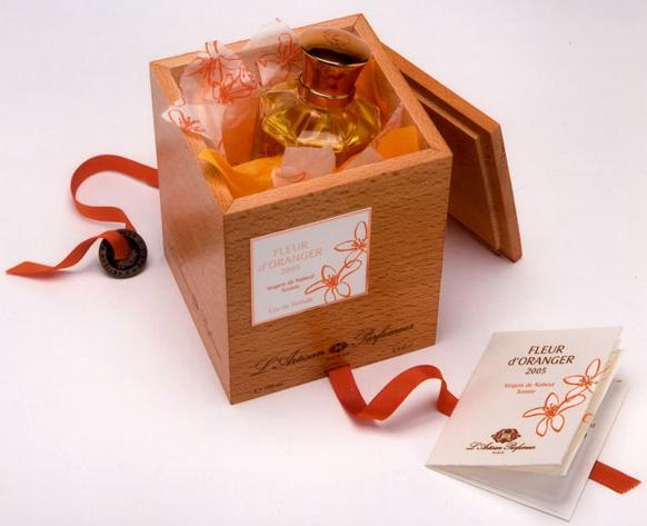 Perfume-Smellin' Things Perfume Blog: Fleur d'Oranger by L'Artisan