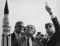 Von Braun y Kennedy