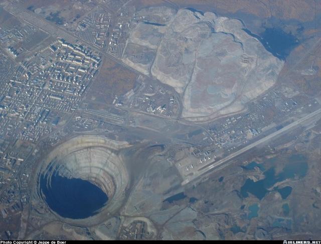 BLDGBLOG: World's largest diamond mine