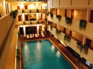 Smallest Hotel - Trang Hotel in Bangkok
