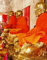 Wat Chalong - images of the founding monks