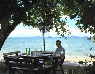 Small restaurant by the sea, Koh Sirey