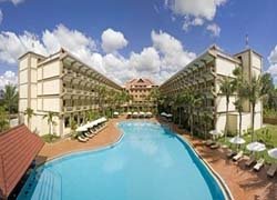 Angkor Howard Hotel_Pool