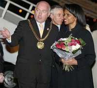 Secretary Rice is greeted by the Lord Mayor of Liverpool, Councilor Alan Dean, on arrival at Liverpool John Lennon Airport. U.S. Embassy photo by Richard Lewis.