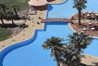 Pool in Intercontinental Buswood Resort Hotel Perth, Australia