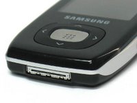 Samsung YP-T9B's Proprietary Jacks