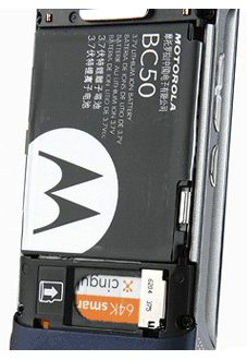 Motorola Krzr K1's memory card holder is located behind the battery