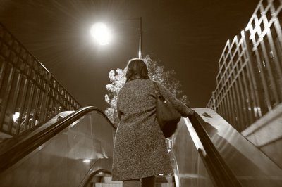 img. paris, metro, pont-de-neuilly, photo dominique houcmant, goldo graphisme