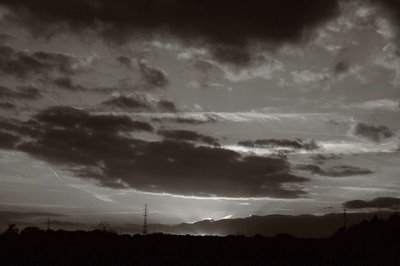 photo d'un coucher de soleil sur le condroz, photo dominique houcmant, goldo graphisme