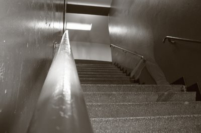 les escaliers des toilettes au Cirque Royal à Bruxelles, copyright dominique houcmant, goldo graphisme