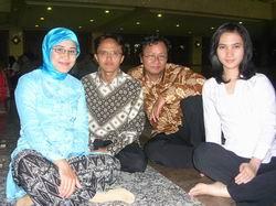 Lia, Beny, Igoen, & Nisa