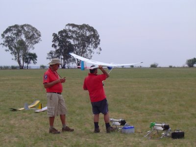 Team BERG, Piet about to launch his Totsi 100 with Evan calling