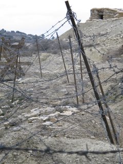 imagen de las trincheras reconstruidas en el monte Irazo