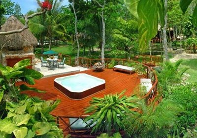 The sundeck at Taninah - MayanHoliday.com
