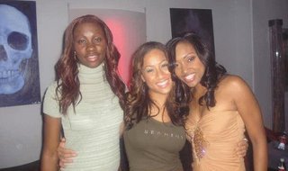 hoopz and her girls are tres sexy