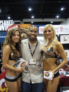 Me and Two Lovely Ladies at the Comic Con