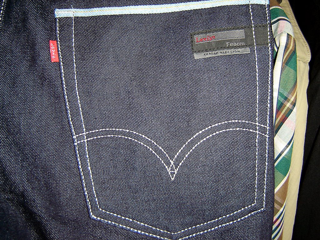 levi's back pocket design