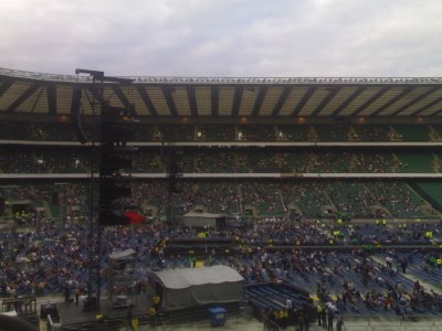 The Nokia seems far better ;( Stadium filling up with people [Taken using Dinesh's Nokia]