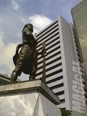 Sultan Kudarat Monument