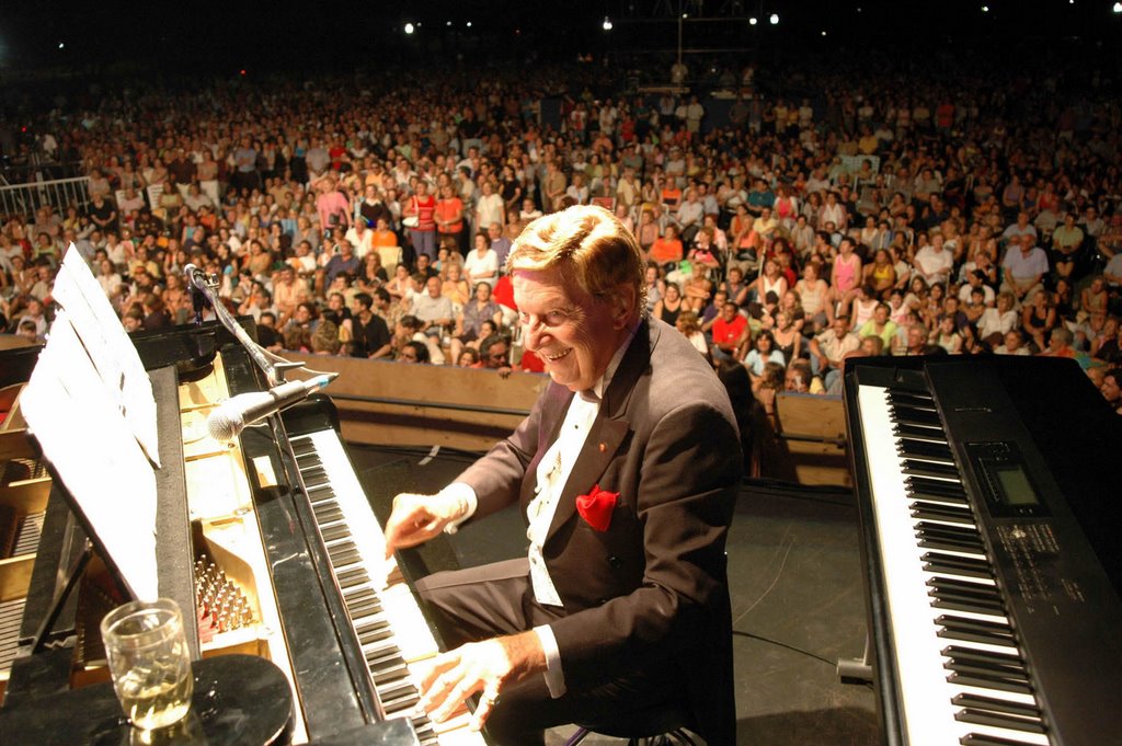 Falleció el maestro Mariano Mores.