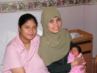 Alya with her Mom & Wifey
