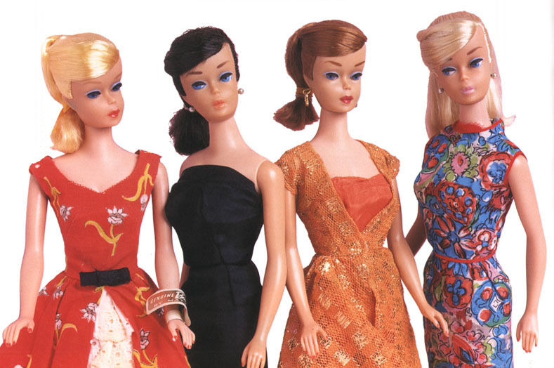 " Getting a Tan " Fashion Collectible Photo Card Mattel Barbie Doll Postcard 