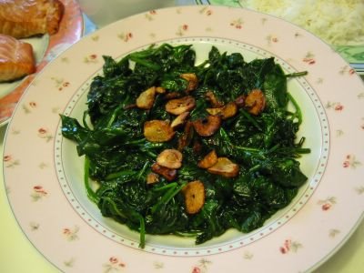 Spinach with Fried Garlic