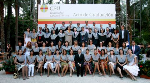 Acto de graduación de la II Promoción de Periodismo de la Universidad CEU Cardenal Herrera de Elche