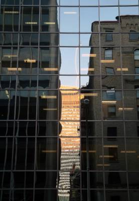Reflection of La Tour De CIBC || FujiFilm FinePix S602z | 1/40s | f5.6 | ISO 200 | 17mm