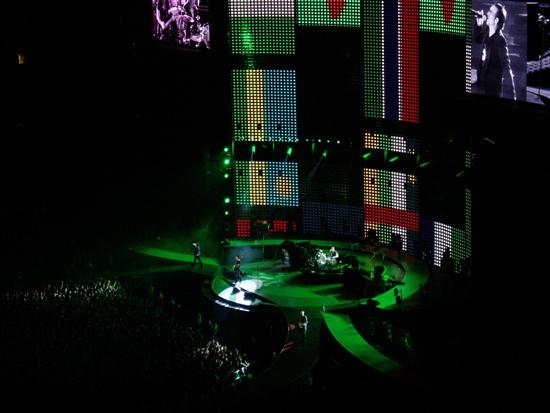DARKMATTERS - The Mind Of Matt: U2 Vertigo Tour: Cardiff - city of blinding  lights