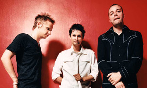 Muse - Enginn vill spila okkur á Íslandi!