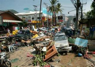 Tidal Wave damage in Phuket, Thailand (C)AP