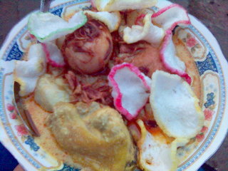 lontong kari ayam kumplit