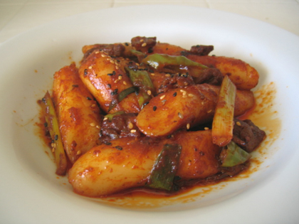 spicy sauteed korean rice cakes - dduk bok-ki