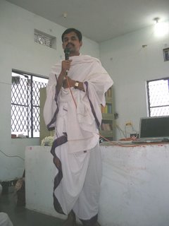 Shri Narasimhachar giving the welcome speech during the start of our program at Malkajgiri Uttaradi Mutt. 