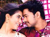 Ilaya Thalabathay Vijay with Ashin in Pokkiry
